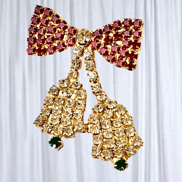 Vintage Christmas Brooch Christmas Tree + Bow Bells Lot of 2 Pins - Picture 9 of 11